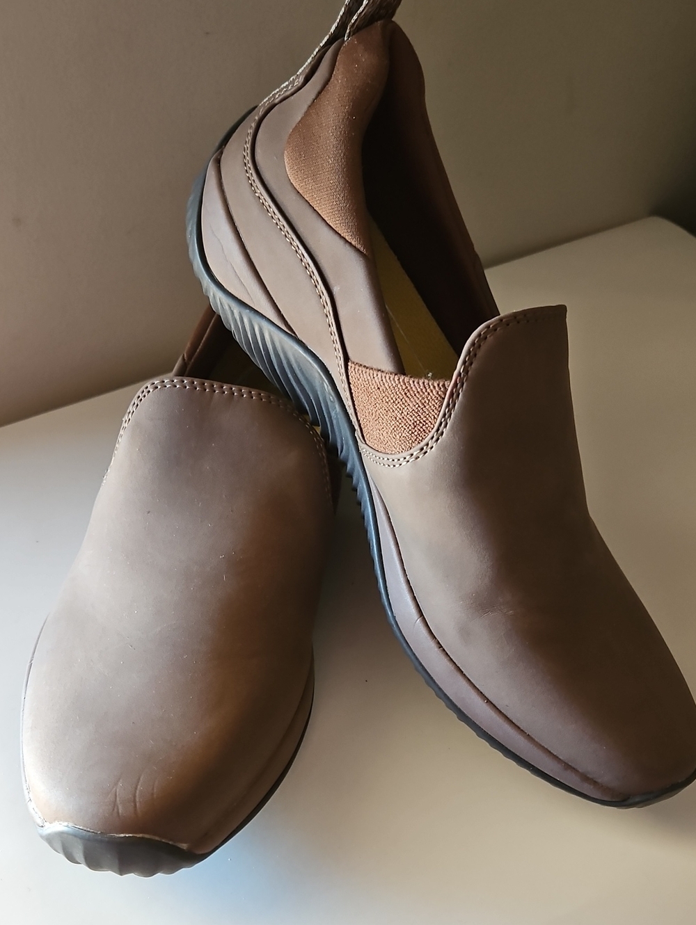 RYKA  ECHO TAN SUEDE SLIP ON SNEAKERS SZ 8
